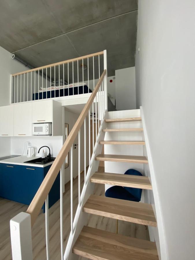 Apartament Wroclaw-Lotnisko Buitenkant foto